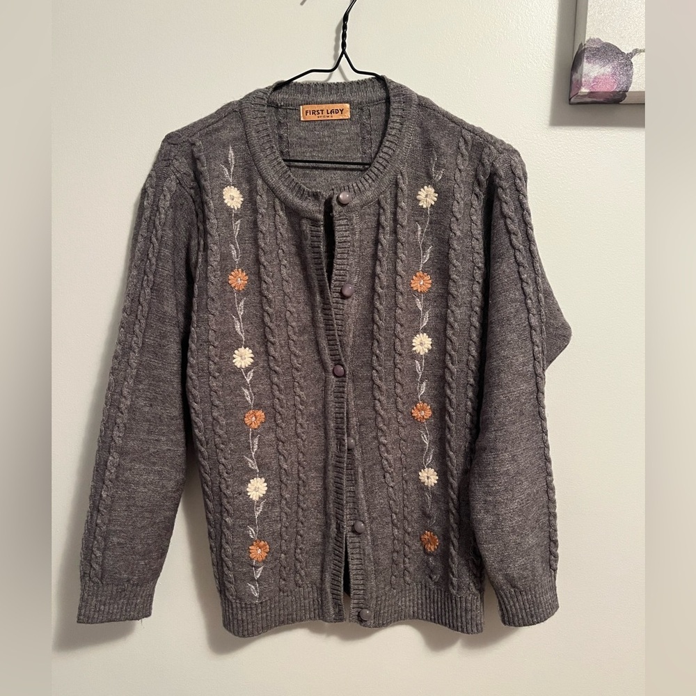 First Lady Cable Knit embroidered Cardigan- Medium PTP 19.5 inch